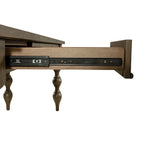 Bureau de travail taupe poussiéreux