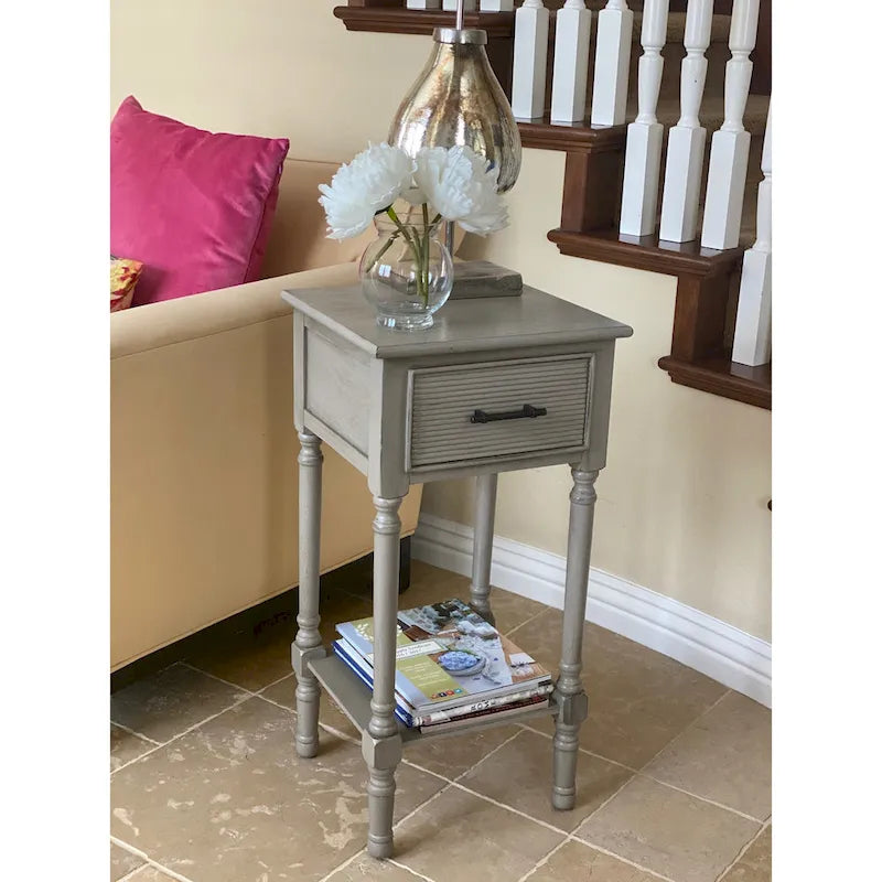 Table d'appoint de style champêtre français avec rangement