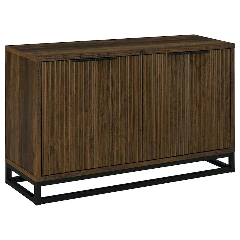 Buffet de 47 pouces à 4 portes avec panneaux sculptés
